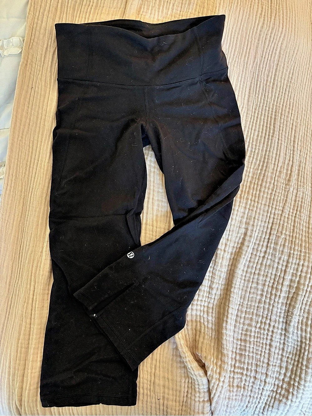 Lululemon Groove Super-High-Rise Split-Hem Flare Pant *Nulu Black capri